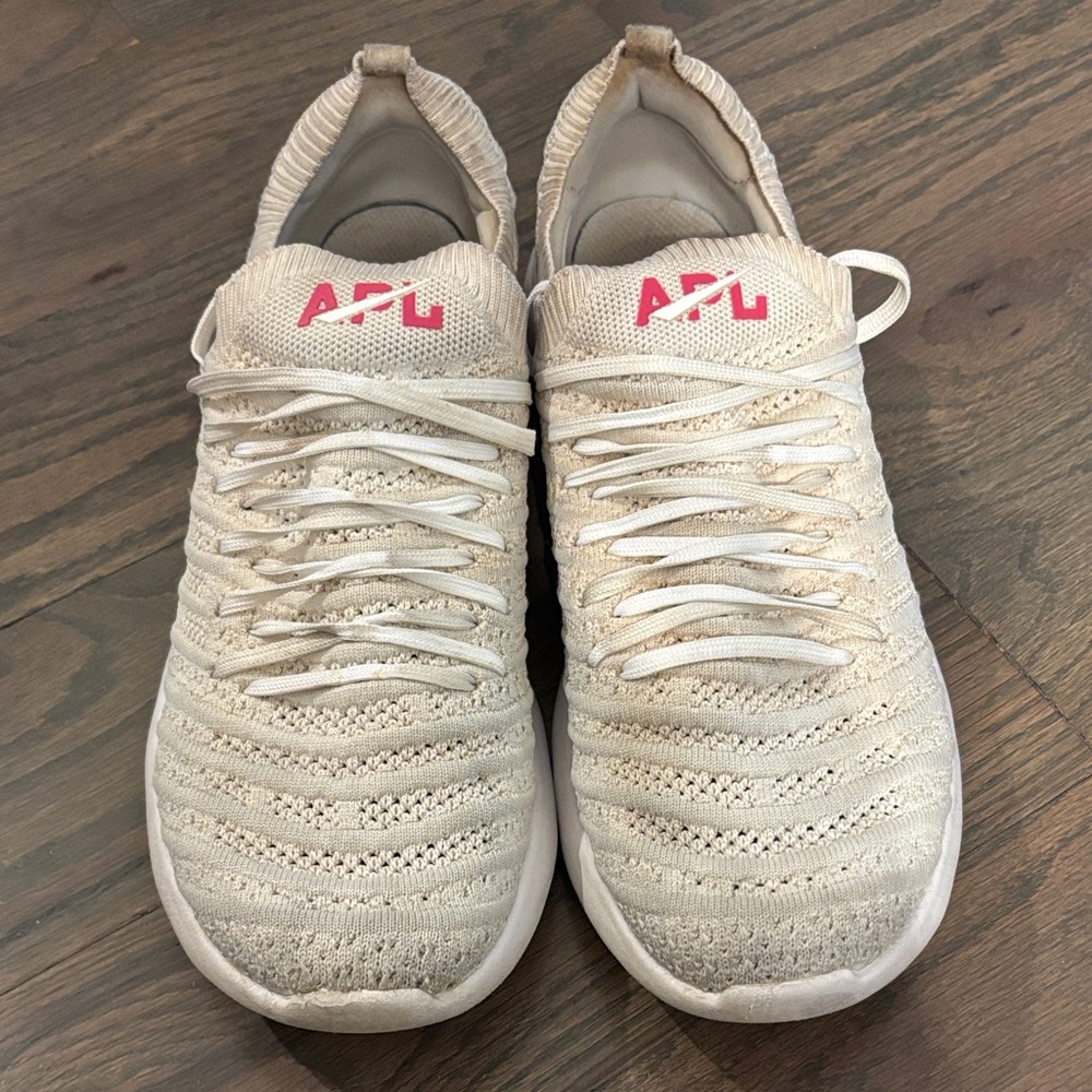 APL Techloom Wave Women’s Cream Knit Sneakers with Pink Accents, Size 9.5